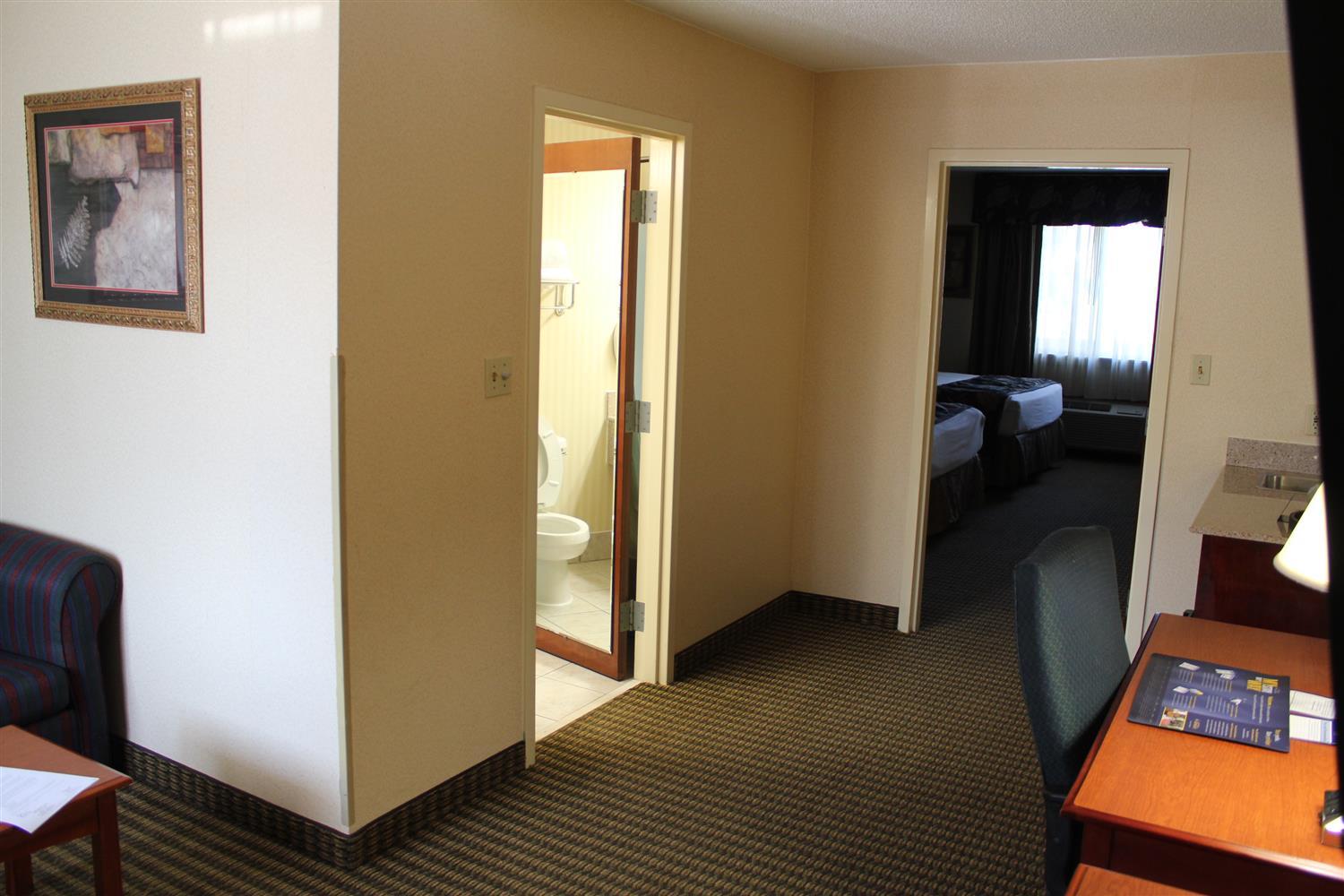 Best Western Shelbyville Inn And Suites Celebration Inn Room photo