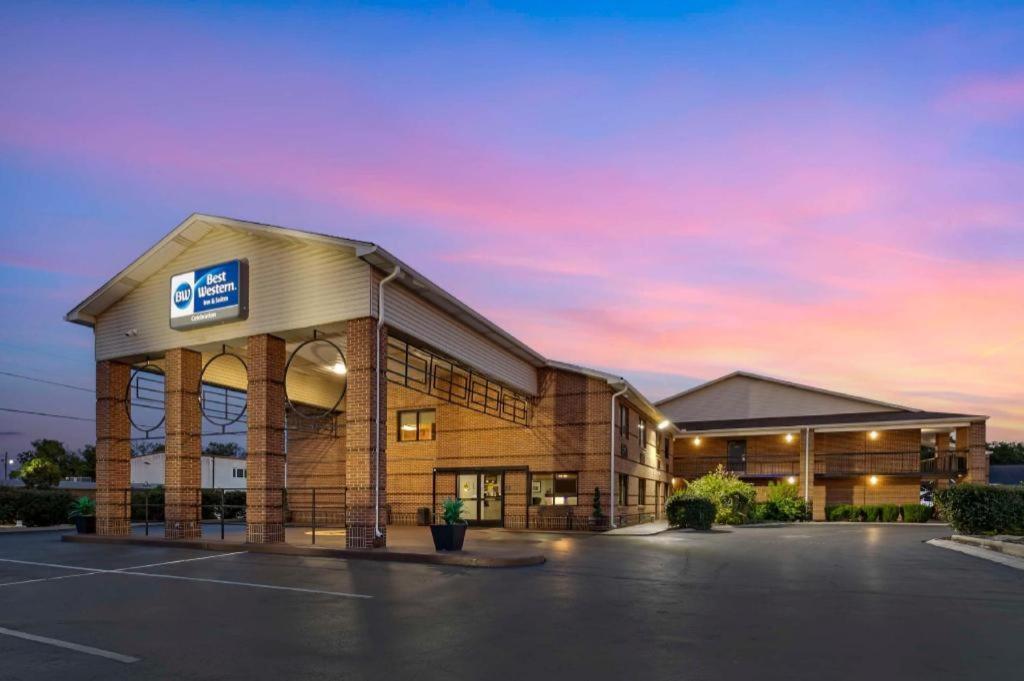 Best Western Shelbyville Inn And Suites Celebration Inn Exterior photo