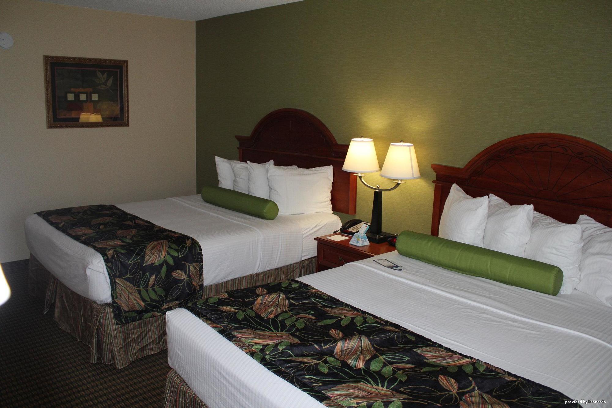 Best Western Shelbyville Inn And Suites Celebration Inn Room photo